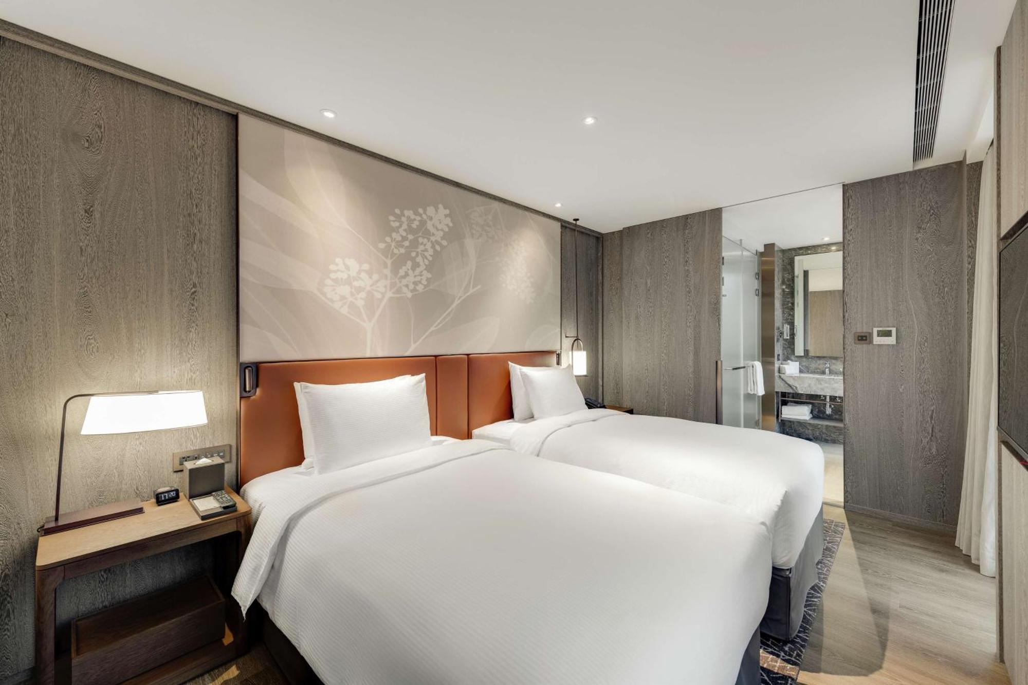 Doubletree By Hilton Taipei Zhongshan Exterior photo